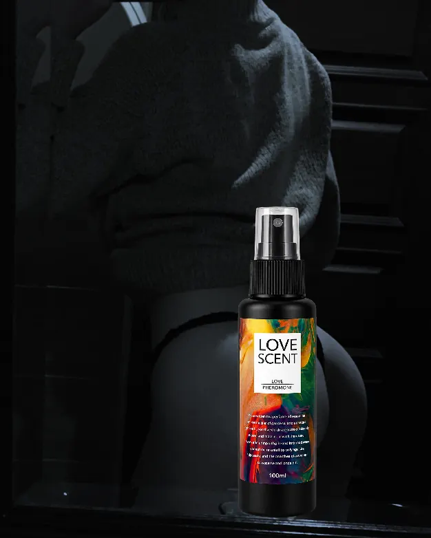 Вечірній образ і флакон Love Scent